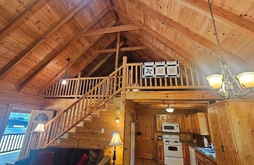 Reserve at Fairystone Cabin | Cozy cabin in a beautiful rustic community w lakes, mountains, wineries & more.