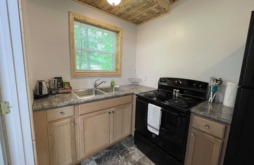 McMinnville Cabin | Cozy cabin in the woods
