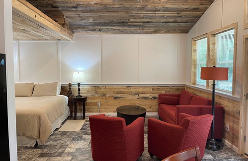 McMinnville Cabin | Cozy cabin in the woods