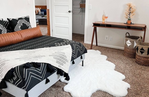 Five Corners House | Cozy cabin in town w/ sunroom, huge playset/backyard, dog yard, fire pit, BBQ