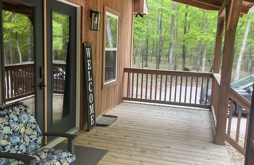 Cooleys Rift Cabin | Cozy Cabin on 5 wooden acres in Cooley's Rift
