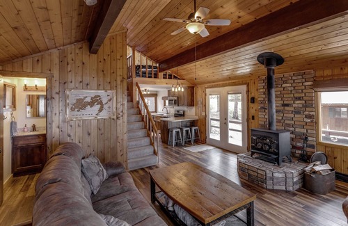 Crosslake Cabin | Cozy cabin on the prestigious Big Trout Lake on The Whitefish Chain!