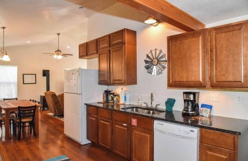 Red River Cabin | Cozy Cabin