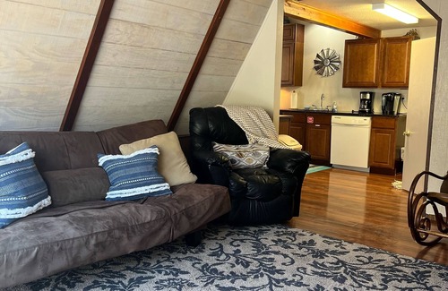 Red River Cabin | Cozy Cabin
