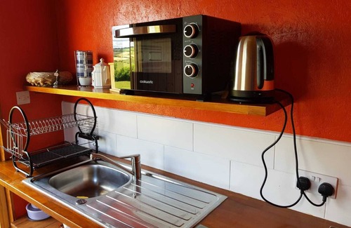 Newcastle-on-Clun Cottage | Cozy Cabine Retreat in Clun