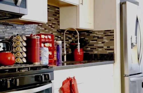 East Price Hill House | Cozy Cape Cod House-Mins from Downtown Cincinnati”
