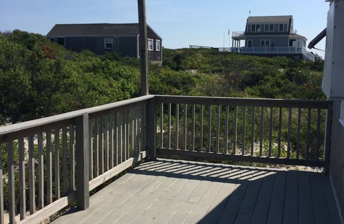 East Sandwich Cottage | Cozy Cape Cottage on Private Beach with HVAC split AC/Heating system