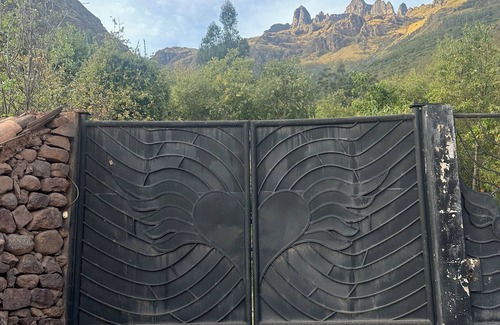 Huaran Ski Chalet | Cozy Casita in the Sacred Valley. Breathtaking waterfall and mountains view!