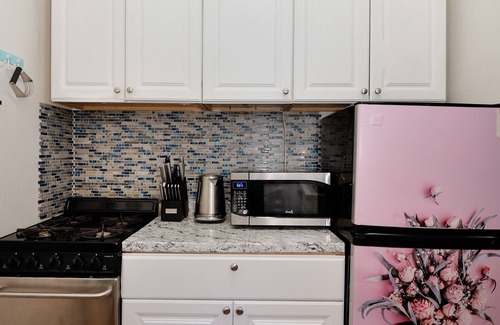 Sutton Place Apartment | Cozy & Central 2BR NYC Experience! Midtown East!