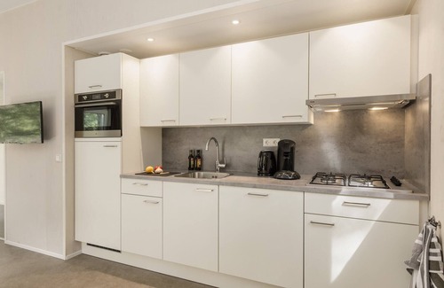 Ockenburgh Ski Chalet | Cozy Chalet Close to the Beach
