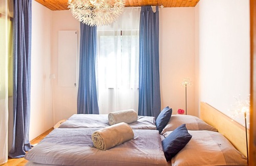 Molln Villa | Cozy Chalet in Molln with Garden