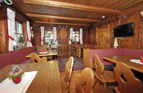 Mayrhofen Ski Chalet | Cozy Chalet in Tyrol near Ski Area