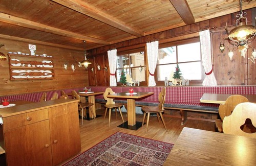 Mayrhofen Ski Chalet | Cozy Chalet in Tyrol near Ski Area