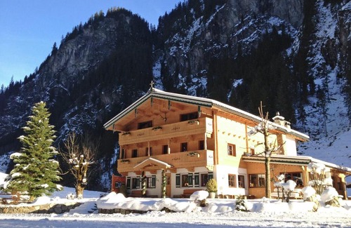 Mayrhofen Ski Chalet | Cozy Chalet in Tyrol near Ski Area