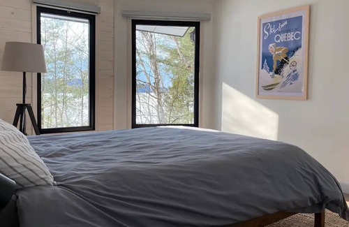 La Conception Ski Chalet | Cozy chalet on a lake close to Tremblant
