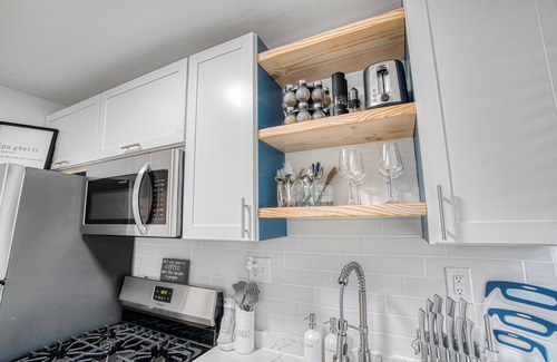 Dilworth House | Cozy & Charming Home, Minutes to Everything!