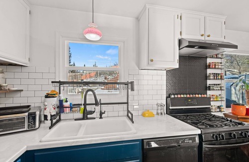 Spokane House | Cozy & Clean home nestled NW Spokane!