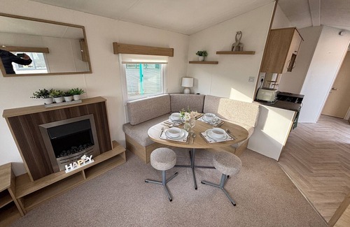 Eyemouth Apartment | Cozy Coastal caravan in Eyemouth