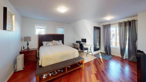 Cougar Ridge House | Cozy comfy and relaxing home at Cougaridge SW Calgary