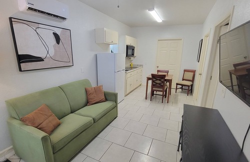 Segundo Barrio Apartment | Cozy & Comfy Down Town El Paso