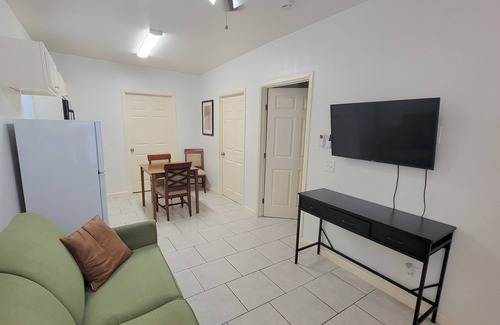 Segundo Barrio Apartment | Cozy & Comfy Down Town El Paso