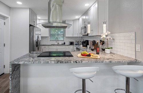 Sulphur Springs Apartment | Cozy & Completely Remodeled 2 Bedroom Apartment