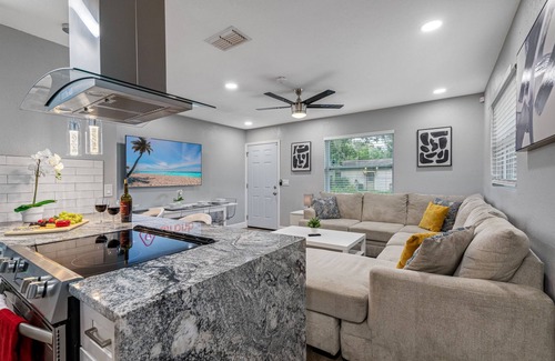 Sulphur Springs Apartment | Cozy & Completely Remodeled 2 Bedroom Apartment