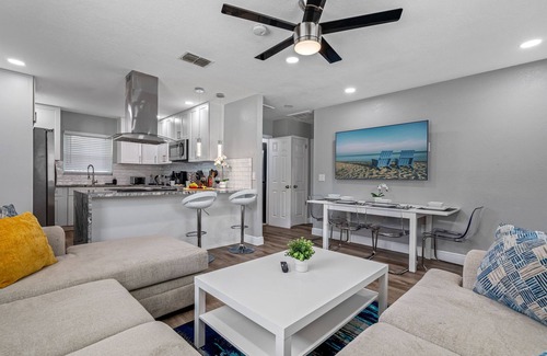 Sulphur Springs Apartment | Cozy & Completely Remodeled 2 Bedroom Apartment