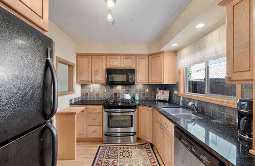 Coeur d'Alene Condo | Cozy condo within walking distance to downtown Coeurdalene and the lake