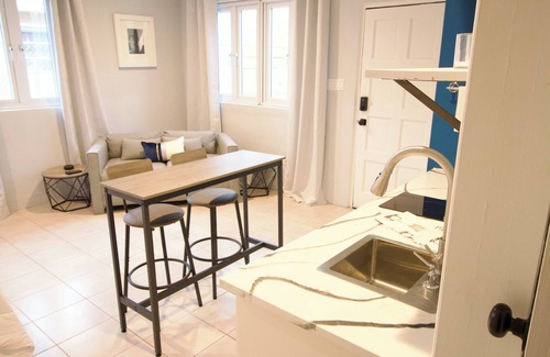 Stapledon Gardens Apartment | "Cozy & Convenient Guest Suite in Nassau"