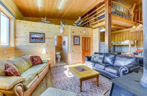 Cora House | Cozy Cora Studio Cabin with Wind River Mtn Views