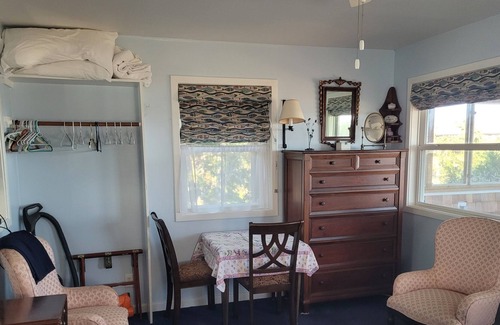 Hyde County Cottage | Cozy Cottage for 2 with it's own private beach right on the Pamlico sound.