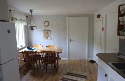 Holmsjo Cottage | Cozy cottage in the middle of the forest, 500 m to St. Alljungen for bath/fish