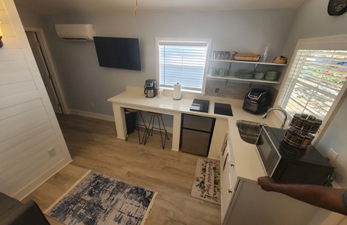 Murrells Inlet Cottage | Cozy cottage in enjoyable Murrells Inlet with WiFi, AC