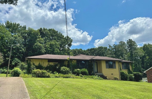 Nashville Cottage | Cozy cottage near Nashville airport with a relaxing feel and nature views!