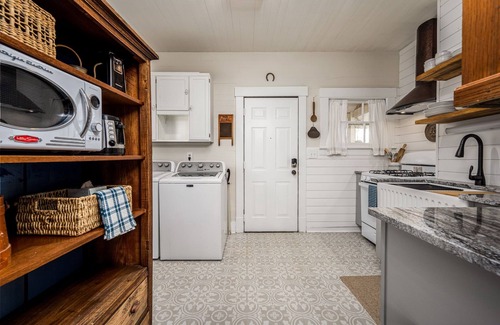 Murfreesboro House | Cozy Cottage newly renovated near DWNTN & MTSU