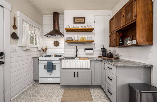 Murfreesboro House | Cozy Cottage newly renovated near DWNTN & MTSU