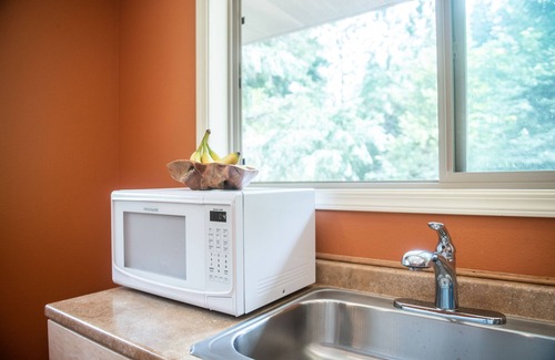 Corvallis Cottage | Cozy cottage retreat surrounded by acres of private forest and trails