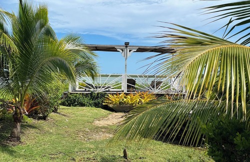 Coral Harbour House | Cozy cottage with 1 bedroom and WiFi, AC in enjoyable Nassau