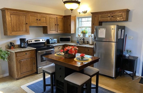 Wimberley Cabin | Cozy Cottage with Private pool, Private Hot Tub and Internet