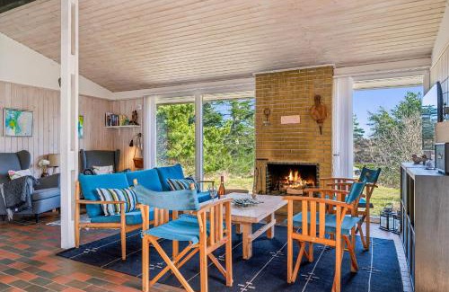 Handrup Strand House | Cozy Cottage With Sea View At Handrup Strand