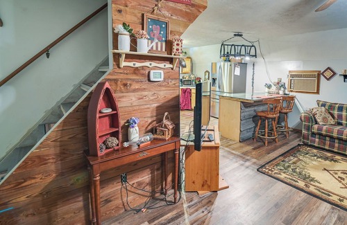 Wellington Cabin | Cozy Country Cabin 4 Mi to Cave Run Lake!