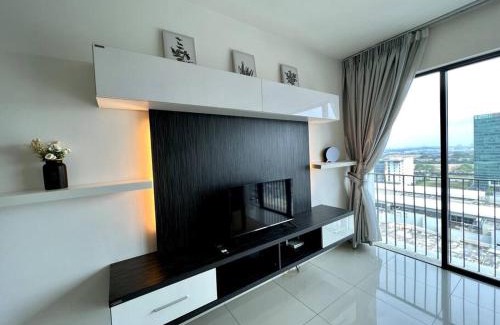Shah Alam Apartment | Cozy Couple Suite at Trefoil Setia Alam