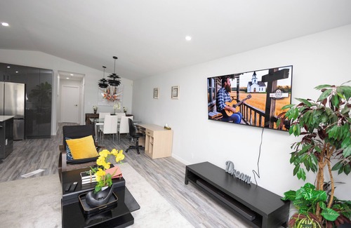 Winnipeg Apartment | Cozy Cove Extension