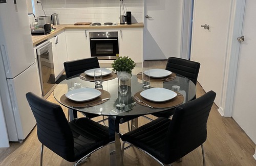 Cowes House | Cozy Cowes Escape - 4 bedroom/sleeps 8n*1 extra free night with every booking.*