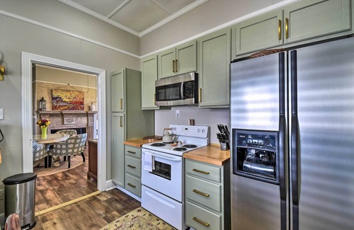 Currituck House | Cozy Currituck Home w/Fire Pit near Ferry!