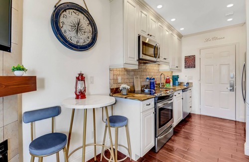 Naples Resort | Cozy Designer Studio with Water views of Marina in Port of The Islands Naples!