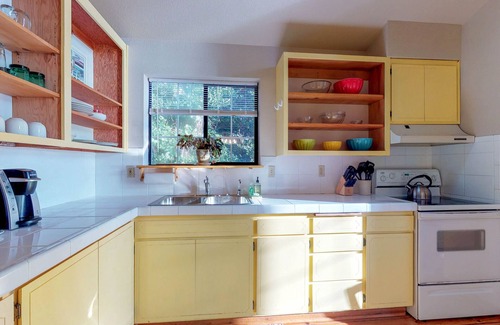 Yachats Apartment | Cozy dog-friendly condo with loft near the beach Enjoy ocean views & more