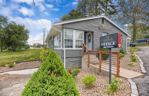 Halifax Apartment | Cozy Double Queen Room 104 at Halifax Innnn