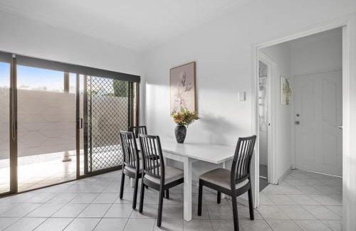 Bankstown House | Cozy Double Room in Bankstown Guesthouse